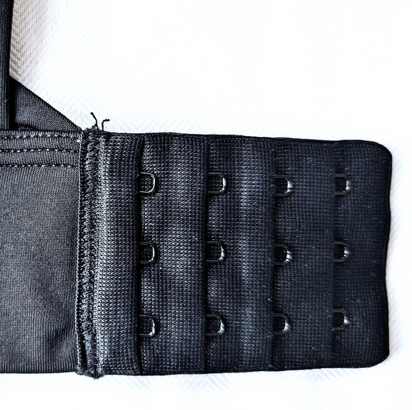 Hyba NWOT Black Sports Bra with Mesh + Adjustable Straps + Closures, XXS. - Picture 5 of 8